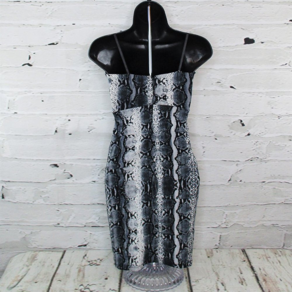 Jump Apparel Juniors Strapless Bodycon Mini Dress - Picture 5 of 8